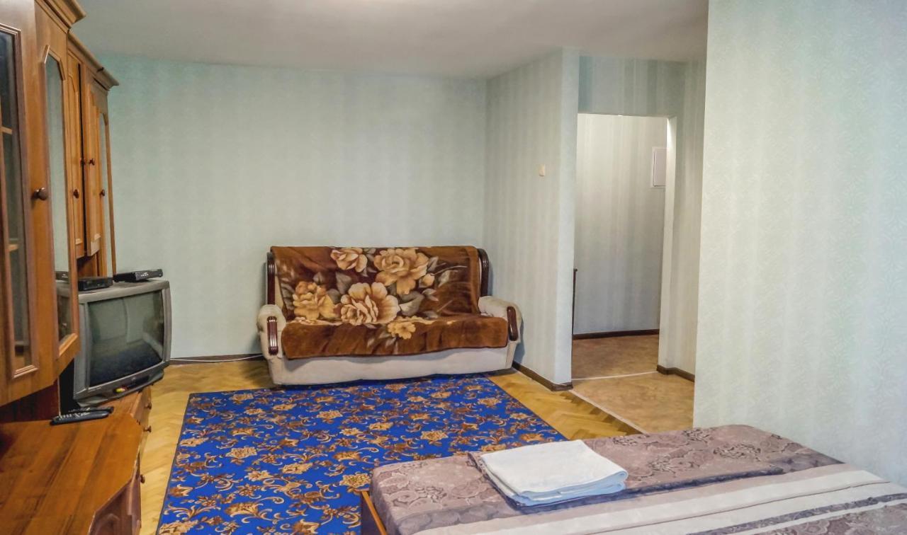 Apartments On Druzhby Narodiv 6 A Kiew Exterior foto