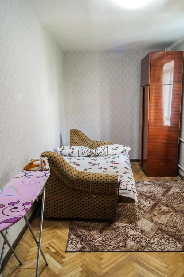 Apartments On Druzhby Narodiv 6 A Kiew Exterior foto